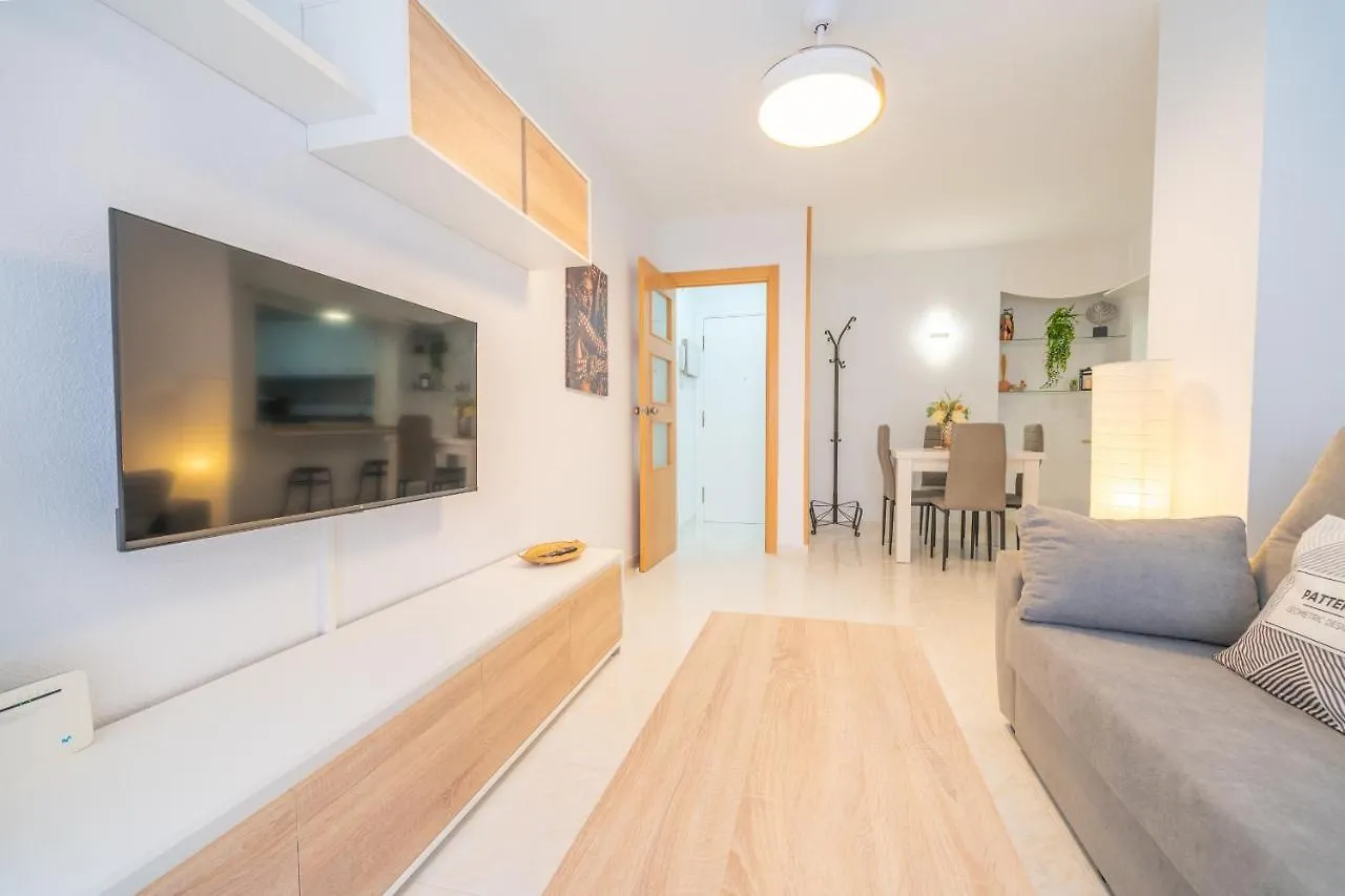 Homeholidaysrentals Caliz - Costa Barcelona Pineda de Mar 0*,  Spanyolország