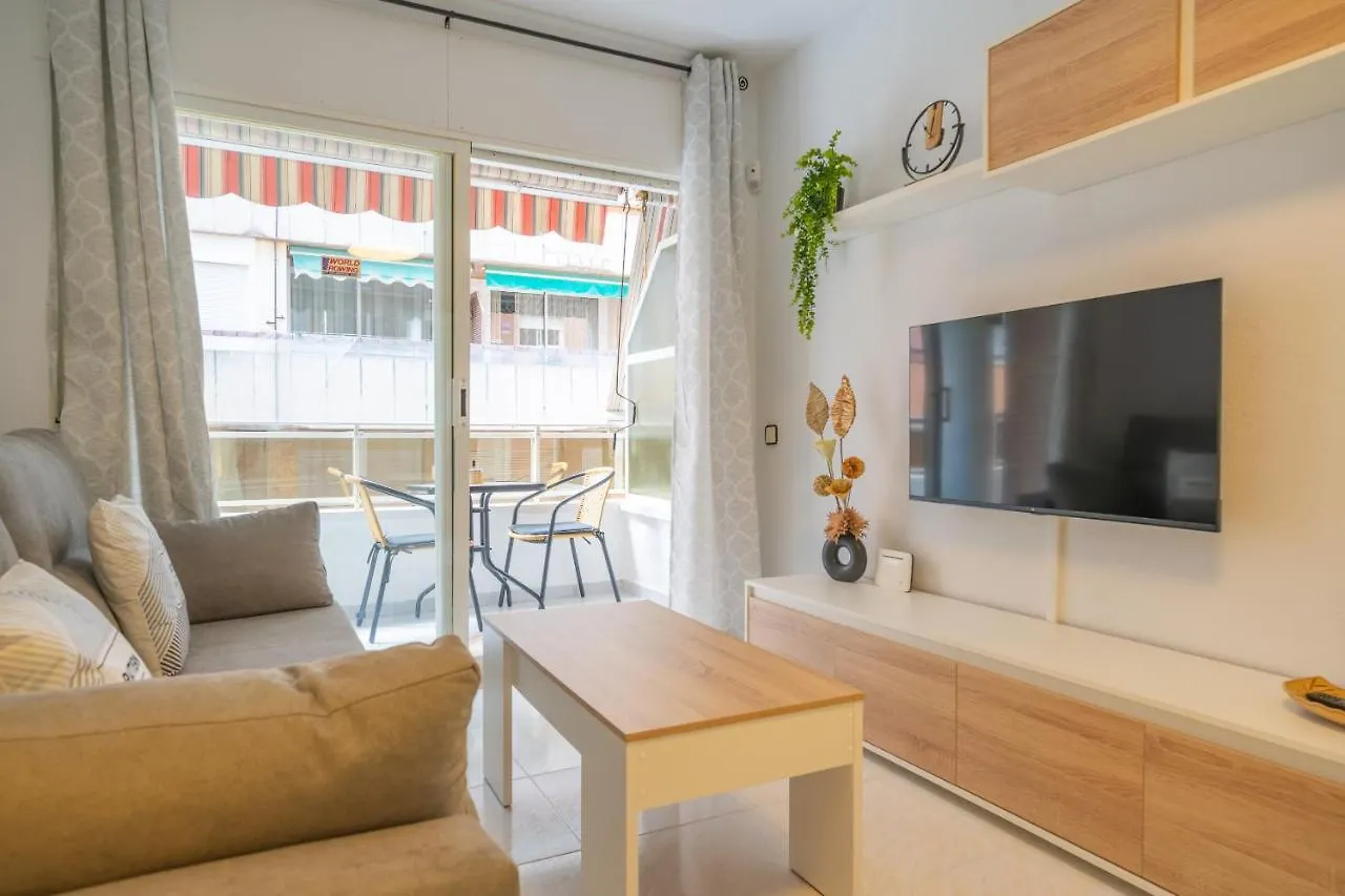 Homeholidaysrentals Caliz - Costa Barcelona 피네다데마르 0*,